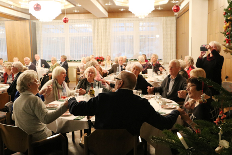 Festliches Weihnachtsessen