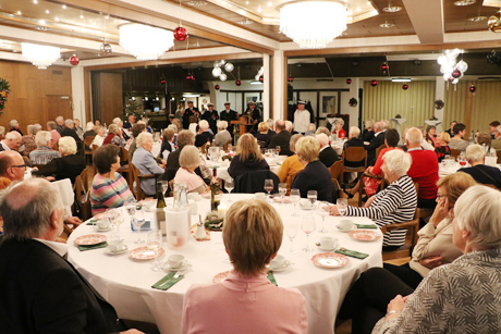 Festliches Weihnachtsessen