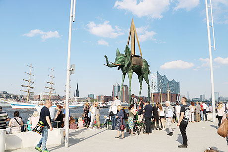 Jubil&auml;um beim weltgr&ouml;&szlig;ten Hafenfest