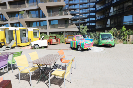 Knatternde Ostalgie am Checkpoint Charlie
