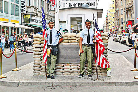 Checkpoint Charlie (c) Anja, Pixabay.com