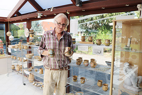 Michael Claußen in seinem Ladengeschäft, Foto: (c) Samira Aikas