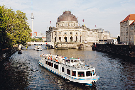 Schiffsrundfahrt an der Museumsinsel