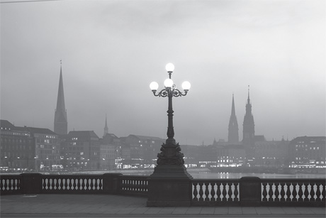 Schöne Aussicht: Blick von Hamburgs Traditionsbrücke im Jahr 1958, Foto: (c) Germin / SHMH