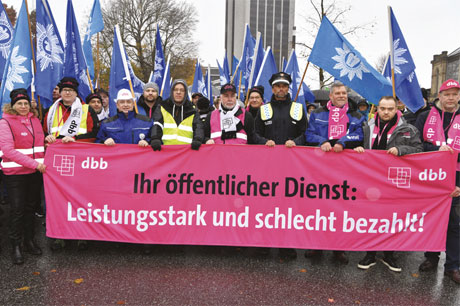Gemeinsamer Warnstreiktag der Mitgliedsgewerkschaften des dbb hamburg, Foto: dbb hamburg (c) Friedhelm Windmüller