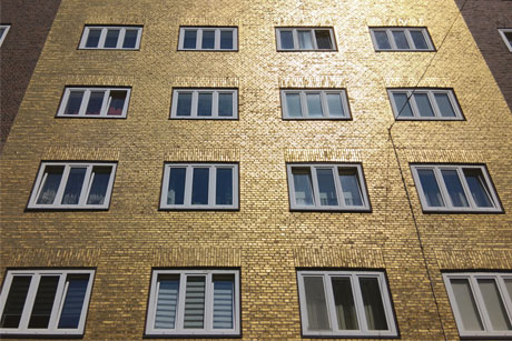 Goldenes Haus von Boran Burchhardt (2017) in der Veddeler Brückenstraße, Foto: (c) stahlpress Medienbüro