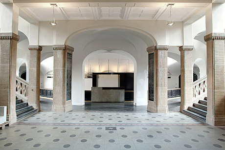Das Foyer der Eingangshalle des Hauptgebäudes