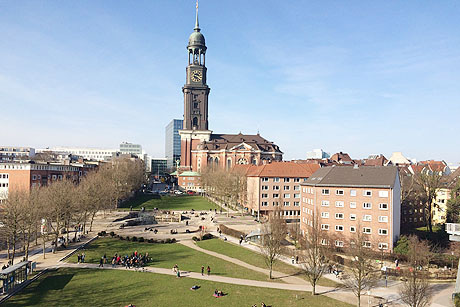 Ein Besuch des Michels ist auf jeder Stadtführung dabei