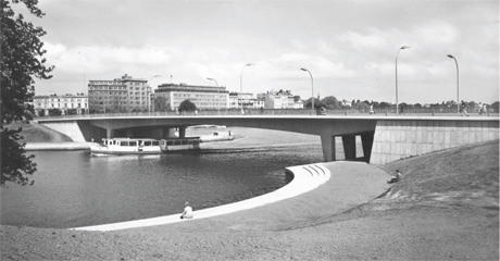 Die Kennedy-Brücke hieß vor 1963 Neue Lombardsbrücke, Foto: (c) Archiv Stahlpress