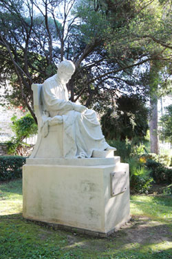 Das Heinrich-Heine-Denkmal der Kaiserin Elisabeth von Österreich-Ungarn in Mourillon zu Toulon, Foto: Fabian Hesse Das Heinrich-Heine-Denkmal der Kaiserin Elisabeth von Österreich-Ungarn in Mourillon zu Toulon, Foto: Fabian Hesse
