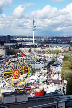 Auch wenn der Dom dieses Jahr ausfällt: So kennt und liebt man Hamburg, Foto: Wikiuka