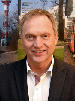 Steuerberater Jörg Hahn im Vereinsbüro des VHSt Steuerberater Jörg Hahn im Vereinsbüro des VHSt