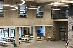 2018 fertiggestellter Neubau der Beruflichen Schule City Nord BS28 in Winterhude (31 Mio. Euro). Foto: © Bernd Homrighausen 2018 fertiggestellter Neubau der Beruflichen Schule City Nord BS28 in Winterhude (31 Mio. Euro). Foto: © Bernd Homrighausen