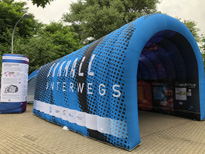 Die Wanderausstellung 'Urknall unterwegs' von DESY und der TU Dresden tourt durch die Hamburger Bezirke, Foto: © DESY, Joseph Piergrossi Die Wanderausstellung 'Urknall unterwegs' von DESY und der TU Dresden tourt durch die Hamburger Bezirke, Foto: © DESY, Joseph Piergrossi