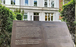 Villa Rothenbaumchaussee 38 mit Gedenktafel, Foto: © Behörde für Kultur und Medien Villa Rothenbaumchaussee 38 mit Gedenktafel, Foto: © Behörde für Kultur und Medien