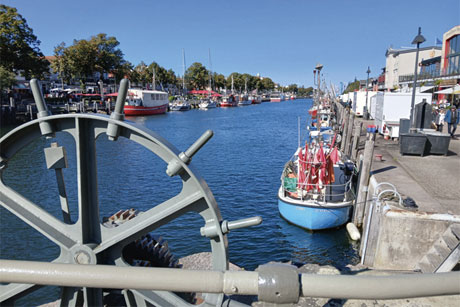 In Warnem&uuml;nde am Alten Strom, Foto: (c) Bernd Ricanek